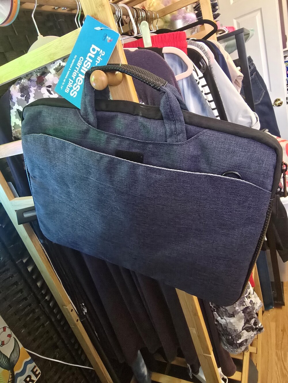 #0644 🧜♀NWT 14.5x10.5x1 Navy Padded Laptop Case, 7 Zip/Slip Pckts, Shldr Strap
